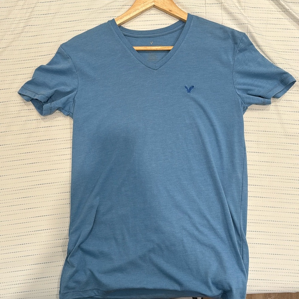 American Eagle Outfitters Light Blue V-neck T-shirt (XS)